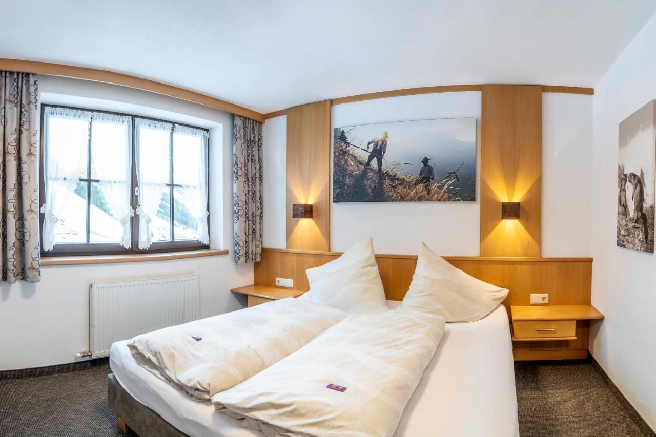 Almhof-Reithof Pitztal Hotell Sankt Leonhard im Pitztal Exteriör bild