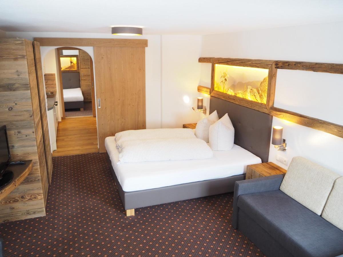 Almhof-Reithof Pitztal Hotell Sankt Leonhard im Pitztal Exteriör bild