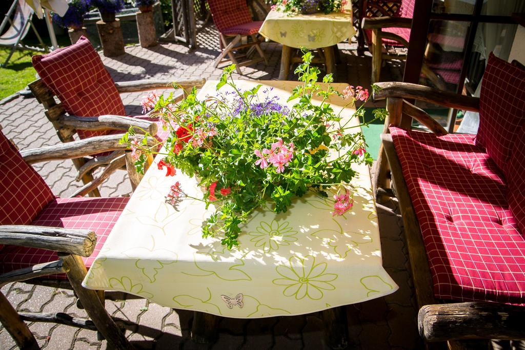 Almhof-Reithof Pitztal Hotell Sankt Leonhard im Pitztal Exteriör bild